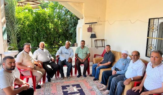 Tekerlekli sandalyesiyle otobüse binemeyen vatandaş, engelliler derneğine bağışta bulunması şartıyla şoförle barıştı