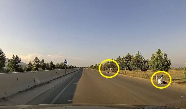 Motosikletteki çiftin yere savrulduğu anlar
