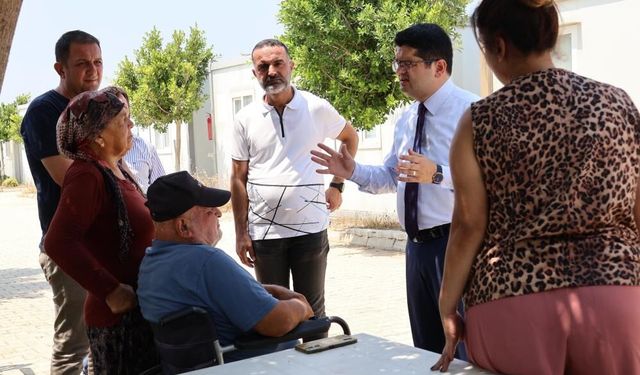 Arsuz'da konteyner kentlerin tahliyesiyle ilgili vatandaşlarla bir araya gelindi