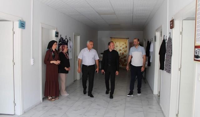 Erzin'de köy yaşam merkezi vatandaşlara hizmet ediyor