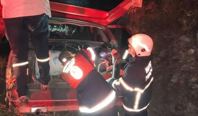 Kontrolden çıkan otomobil ormanlık alana uçtu: 4 yaralı
