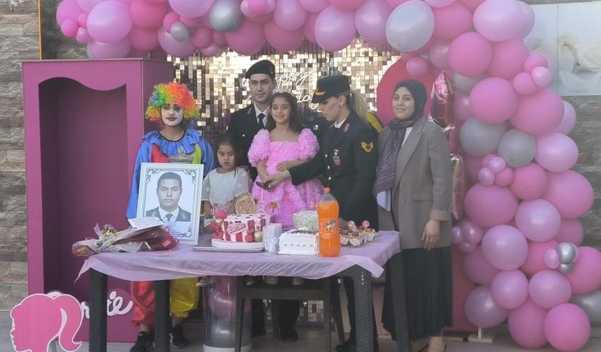 Şehit kızı doğum gününü babasının silah arkadaşlarıyla birlikte kutladı