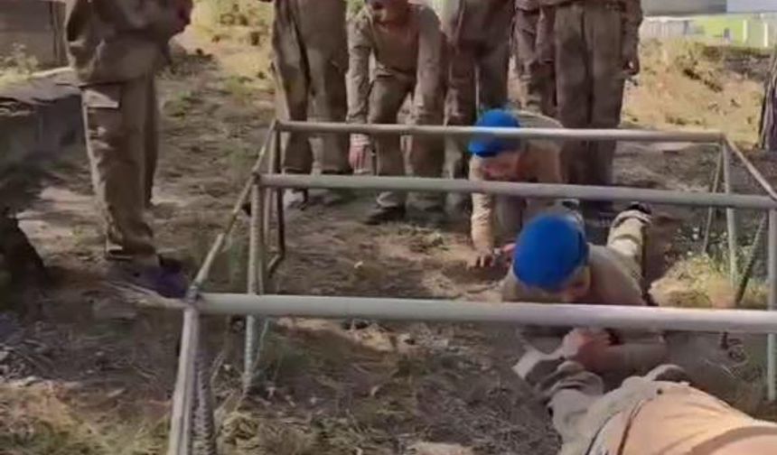 Minikler, 23 Nisan’da komando bölüğünün misafiri oldu