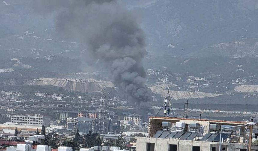 İnşaat alanında korkutan yangın🔥🚒