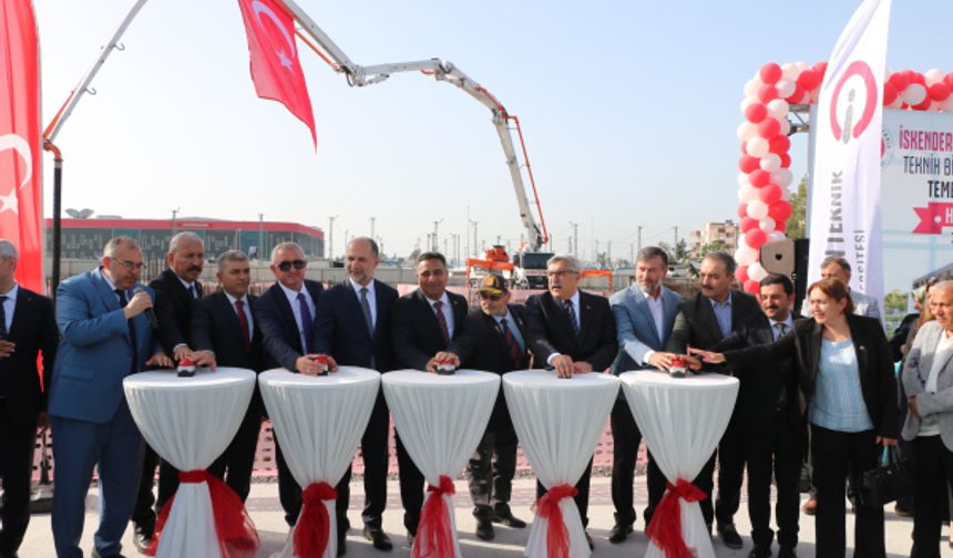 İskenderun Teknik Üniversitesi’nde geleceğe yatırım: Teknik Birimler Hizmet Binası’nın temeli atıldı