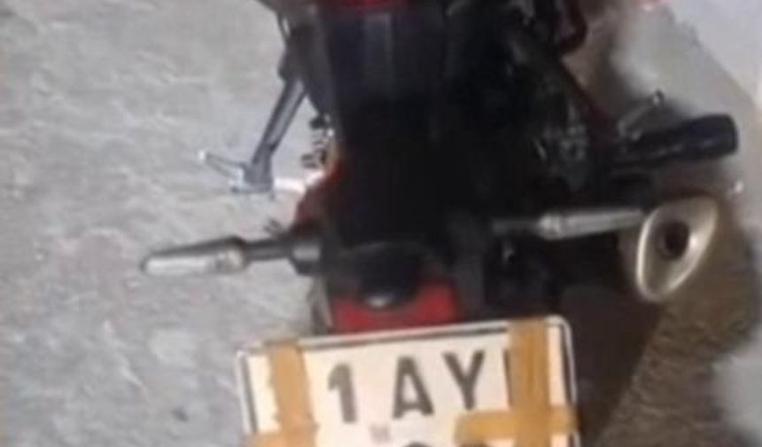 Plakayı yara bandıyla kapatan sürücü yakayı ele verdi