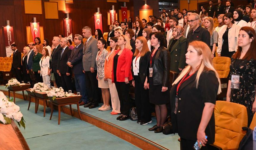HMKÜ’de Yoğun Bakımda Güncel Yaklaşımlar Sempozyumu Düzenlendi