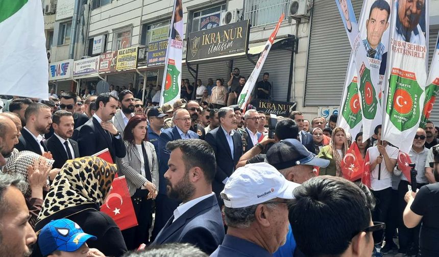 Reyhanlı saldırısında hayatını kaybeden 53 vatandaşa Anneler Günü’nde buruk anma