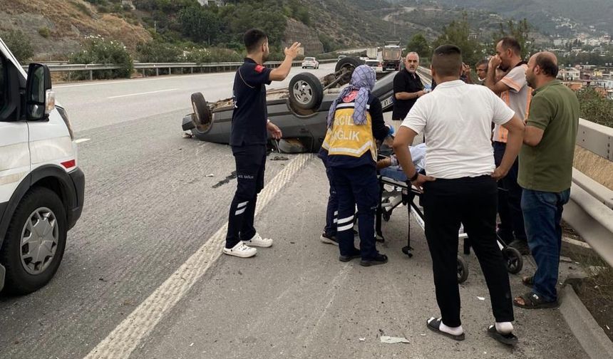 Hatay'da otomobil takla attı: 4 yaralı