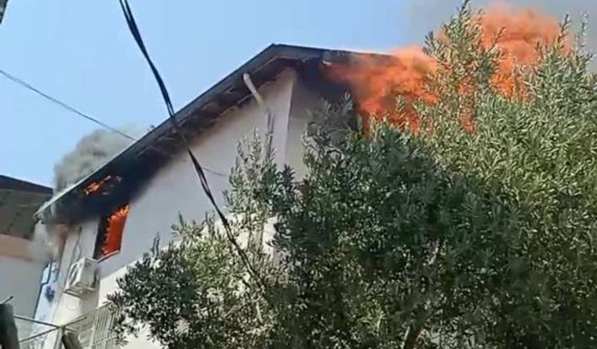 Yangında anne kurtarılırken, 3 yaşındaki çocuk hastaneye kaldırıldı