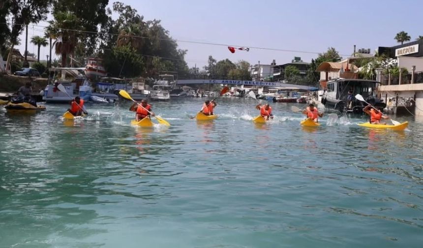 Arsuz'da kano yarışı düzenlendi