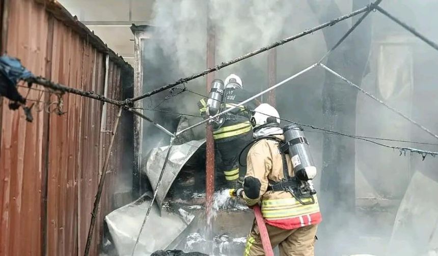 Alevlere teslim olan prefabrik yapı kullanılmaz hale geldi