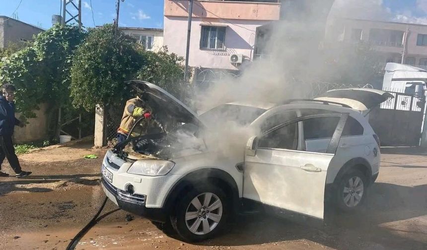 Seyir halindeki cip yandı