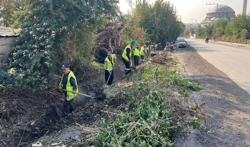 66 kilometrelik yağmur suyu ve ızgara temizliğinden toplamda 53 kamyon katı atık çıktı