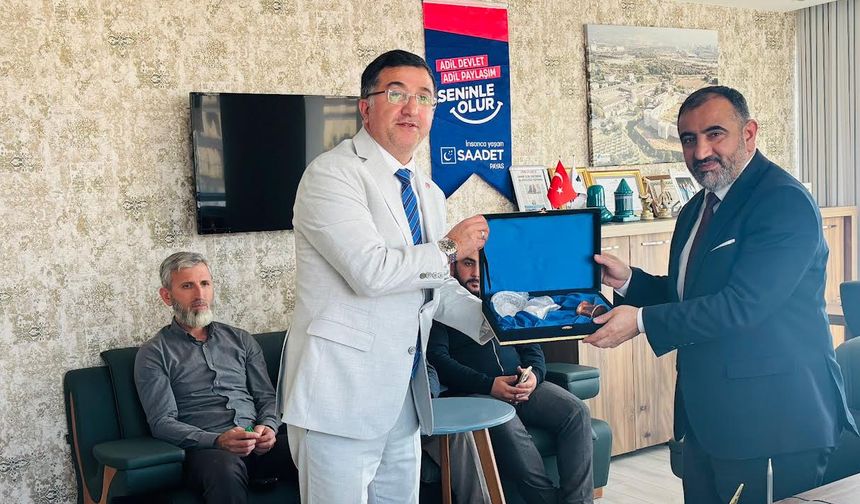 Saadet Partisi Payas İlçe Teşkilatına Anlamlı Ziyaret