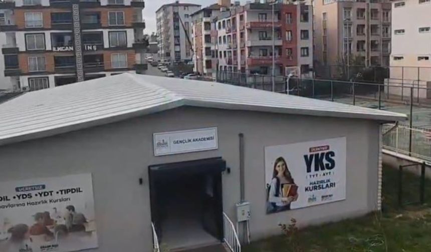 Antakya'da gençlik akademisi öğrencileri geleceğe hazırlıyor