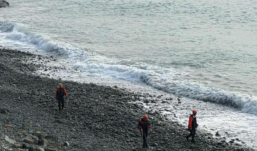 Kayıp balıkçı 9 gündür sahilde ve denizde aranıyor