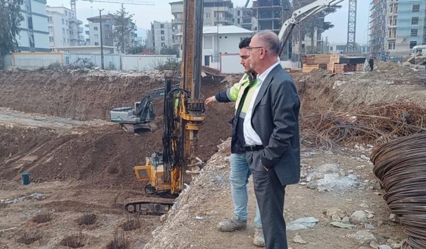 Antakya Belediyesi’nin yeni hizmet binası yükseliyor