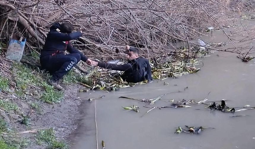 Asi Nehri'ne düşen genç kayboldu