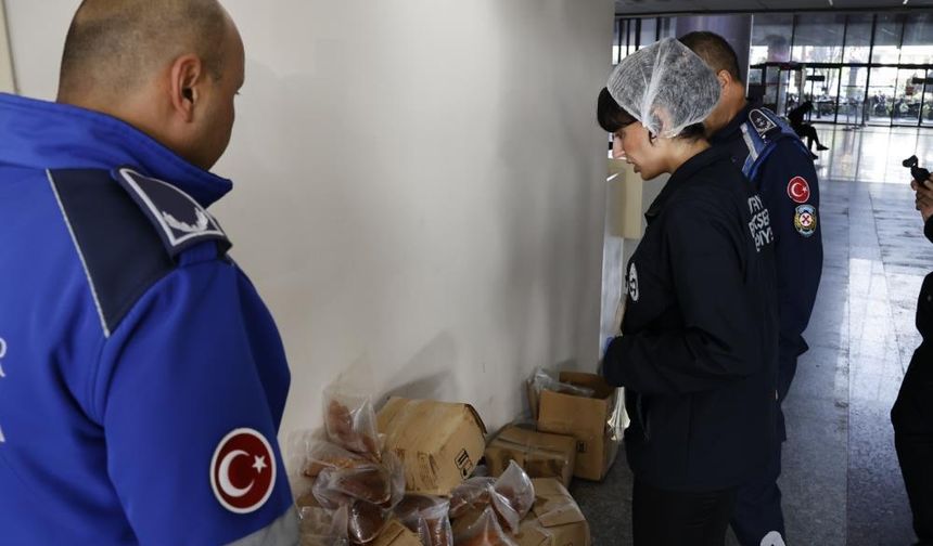 Menşei belirsiz 100 kilogramlık kabak tatlısı imha edildi