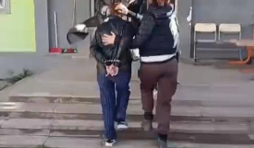 Evlerden 2 milyon 300 bin TL'lik altın çalan 2 kadın tutuklandı