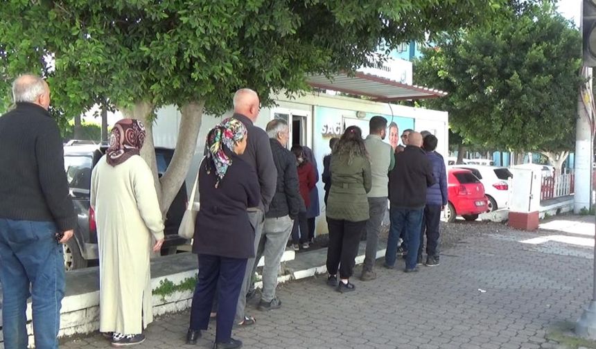 Gizemli hayırsever, Ramazan ayı boyunca günlük 6 bin ekmeği depremzede vatandaşlara ücretsiz dağıtacak
