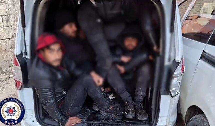 Göçmenleri tıka basa taşırken yakayı ele veren insan kaçakçısı tutuklandı