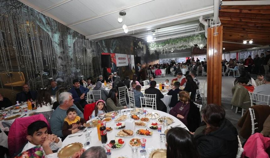 Koruyucu aileler iftar sofrasında bir araya geldi