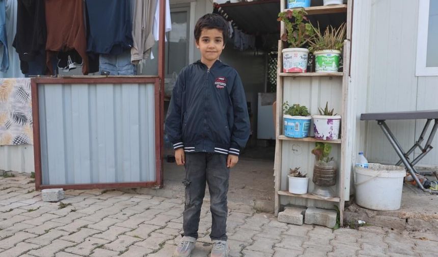 Öğretmen, boğazına yiyecek kaçan Suriyeli öğrencisini heimlich manevrası ile kurtardı