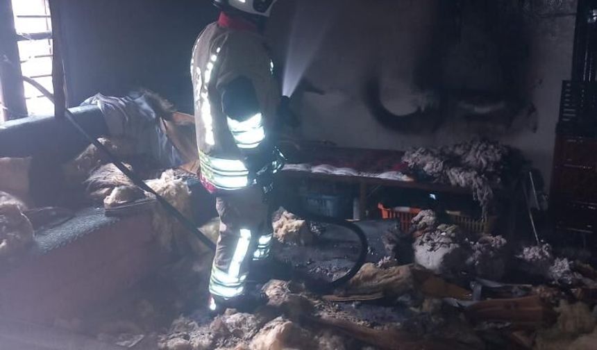 Belen’de yanan ev kullanılmaz hale geldi