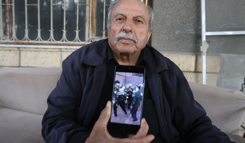 'Dua etsinler yeter' diyen yaşlı adam emekli maaşını mahalleliye dağıtıyor