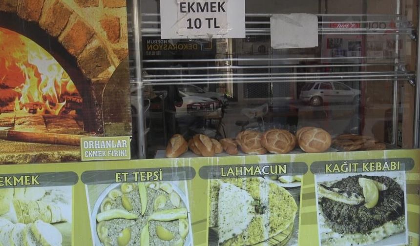 Ramazan ayında zam yapmayan fırıncı ekmeği ve pideyi 10 TL'den satıyor
