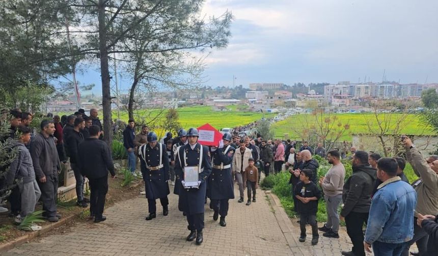 Kalp krizi geçiren asker son yolculuğuna uğurlandı