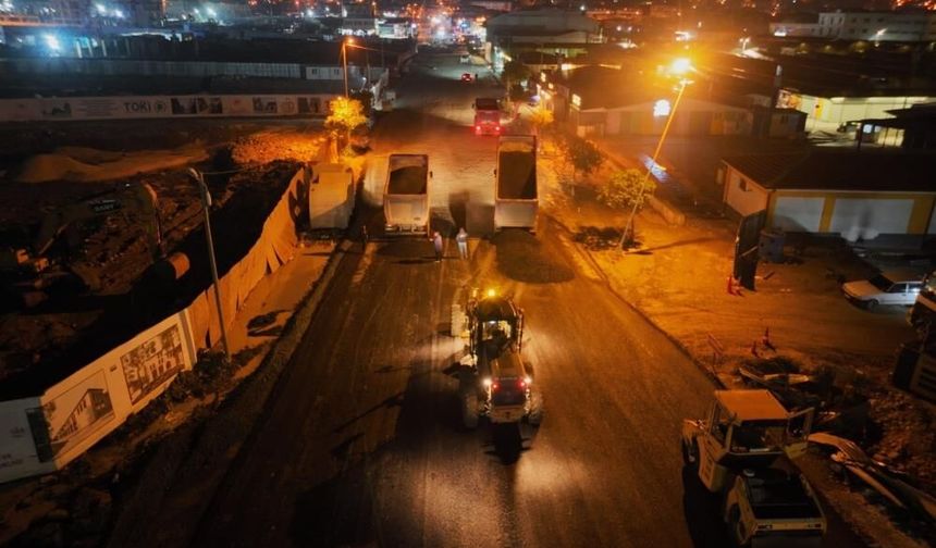Hatay Büyükşehir Belediyesi ve Antakya Belediyesi'nden asfalt seferberliği