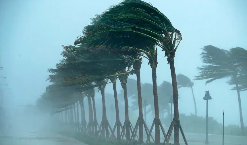 Fırtına Geceye Kadar Sürecek: Hatay Büyükşehir’den Vatandaşlara Uyarı