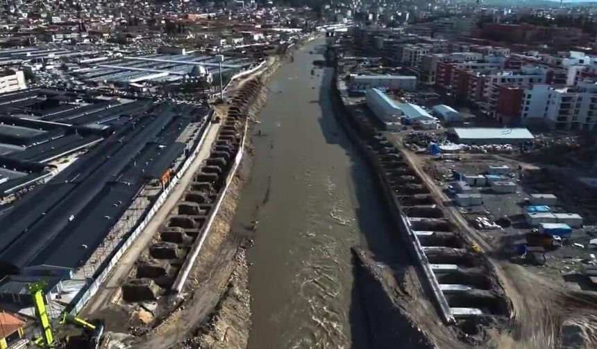 Asi Nehri’nde çalışmalar sürüyor