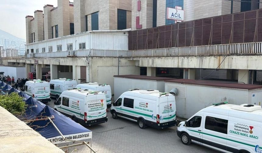 Okul saldırısında hayatını kaybedenlerin cenazeleri ailelerine teslim edilmeye başlandı