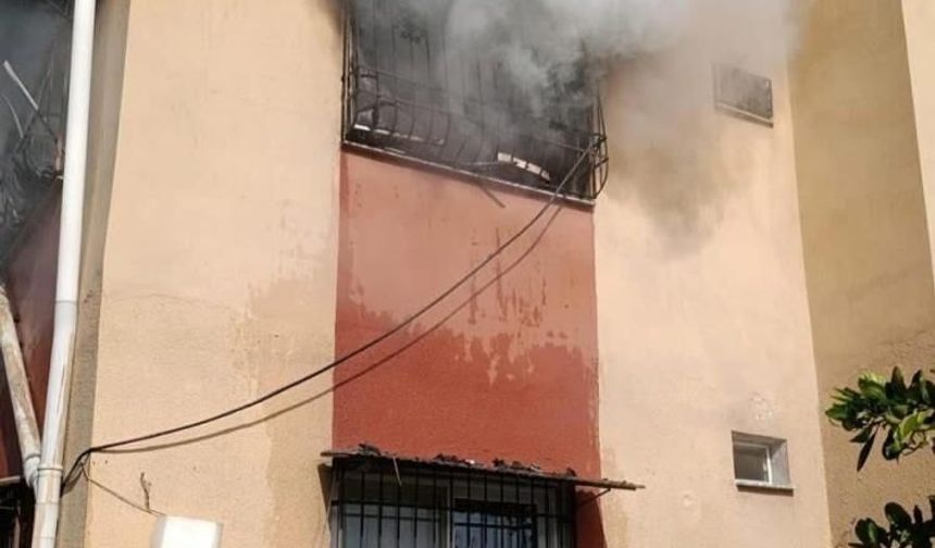 Dörtyol’da apartman dairesi alevlere teslim oldu