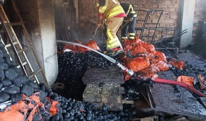 Yayladağı'nda müstakil evden alevler yükseldi