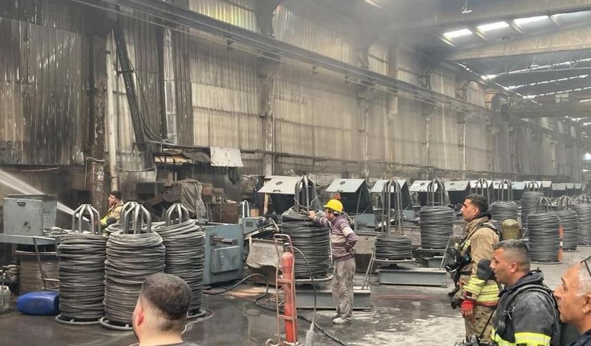 Dörtyol'da tel fabrikasında yangın
