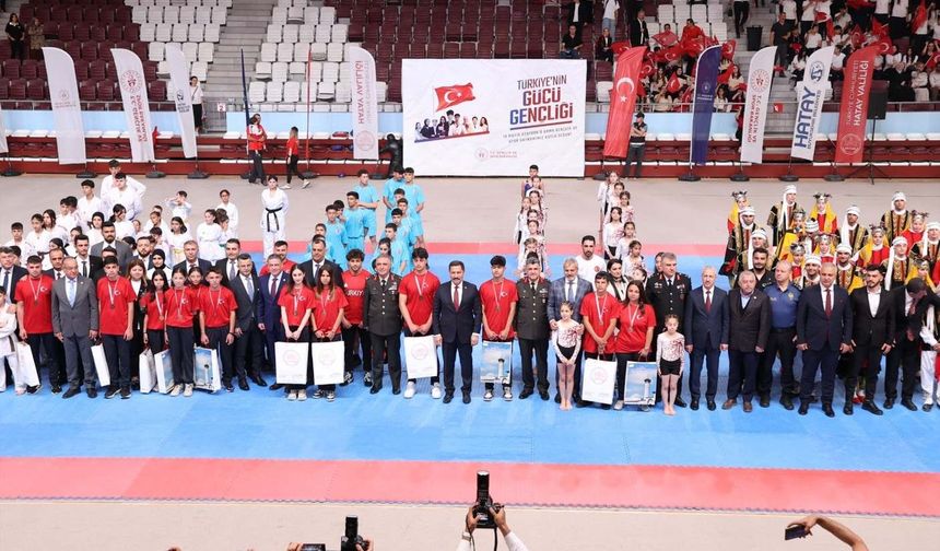 19 Mayıs Atatürk’ü Anma, Gençlik ve Spor Bayramı Hatay’da Coşkuyla Kutlandı