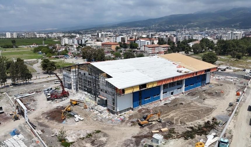 Hatay Büyükşehir Belediyesi, Dörtyol'a kapalı spor salonu inşa ediyor