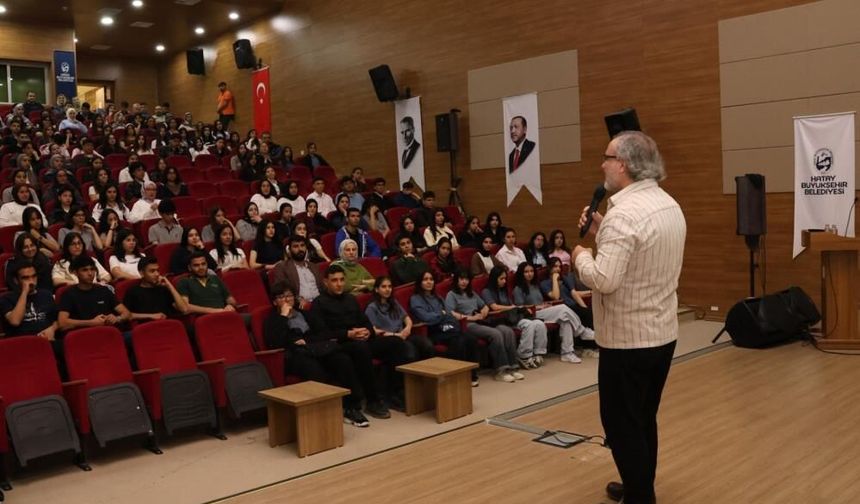 Hatay Büyükşehir'den öğrencilere sınav motivasyonu desteği