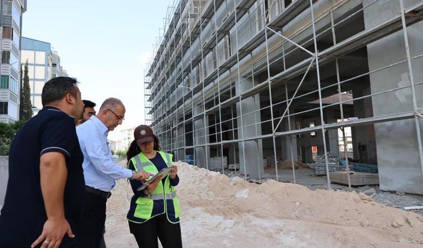 Başkan Yapar, yapımı devam eden projeleri yerinde inceledi