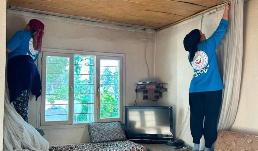 Erzin'de yaşlı ve engelli vatandaşlara evde temizlik ve vefa desteği
