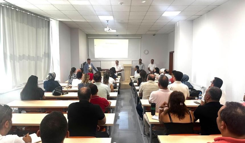 Hatay'da eğitim kurumlarında yöneticilik görevi alacak personele eğitim veriliyor