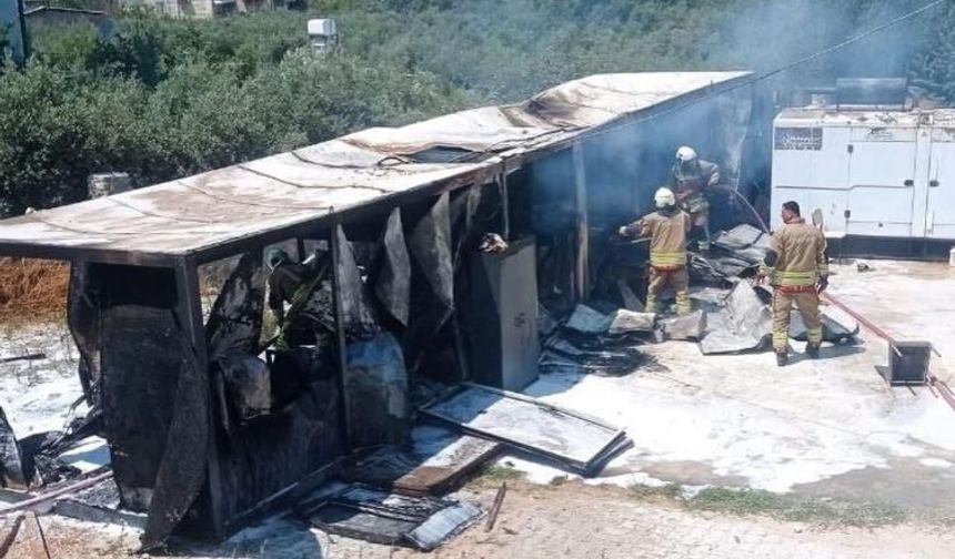 Defne’de konteyner yangını yaşandı