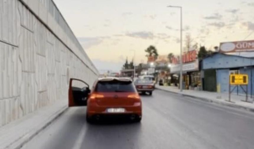 Aracına çarpılacağını anlayarak kaza anını kaydetti