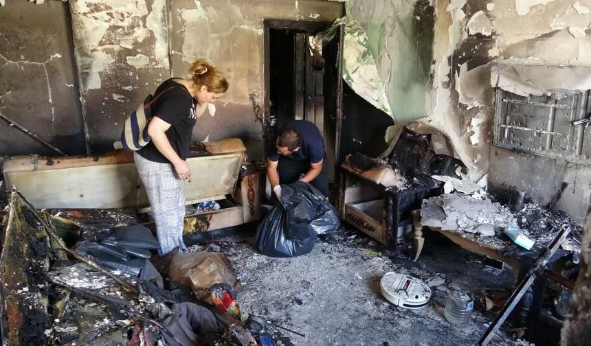 Alevlere teslim olan evde anne ve oğlu yanarak yaralandı
