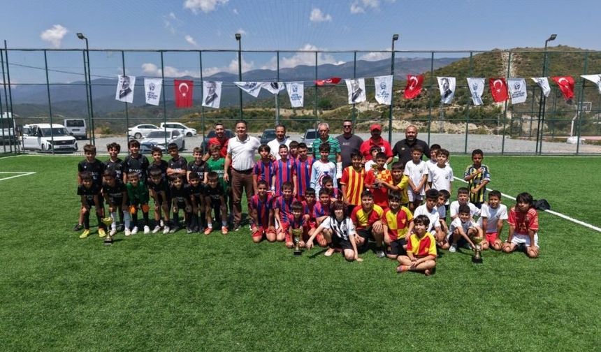 HBB, Antakya’da yeni halı sahayı hizmete açtı